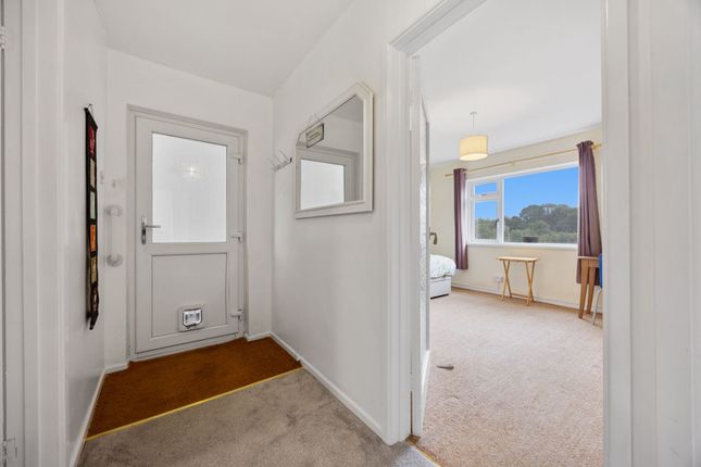 4 Tirafon Court, Pontyclun photo 3