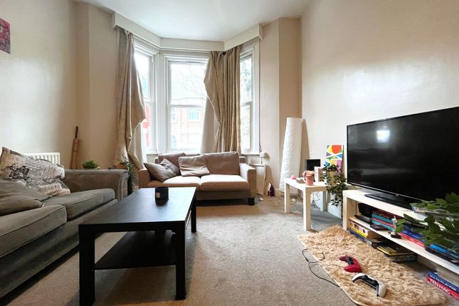 9 Birnam Road, London N4 3LJ, London photo 3