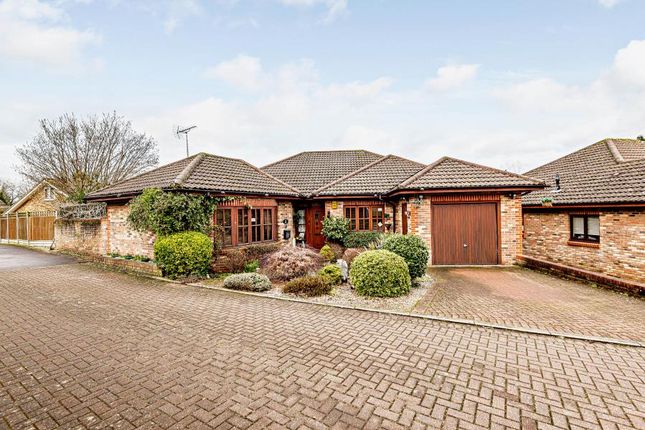 Thumbnail Bungalow to rent in Briery Court, Chorleywood, Rickmansworth