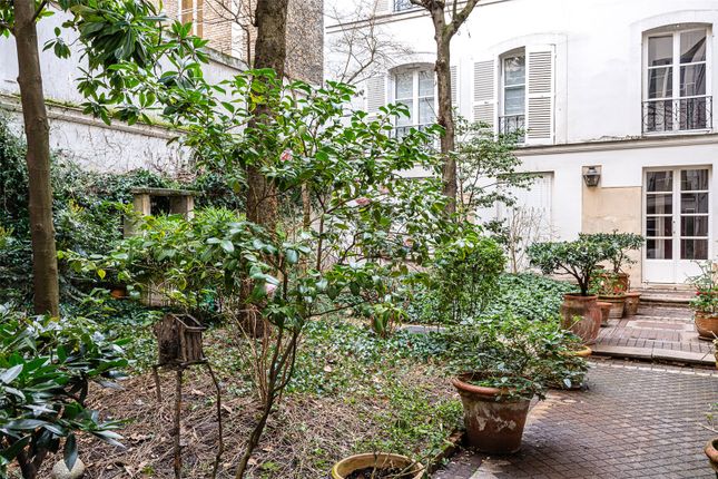 Apartment for sale in Luxembourg, Paris, 75006