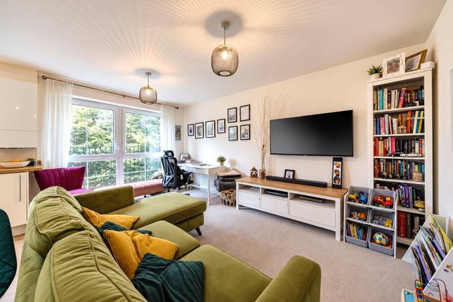 Ash Way, Woodford Green photo 2