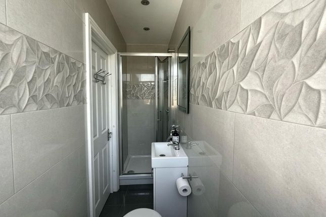 137, St. Edmunds Road, London photo 5