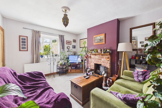 27 Pomfret Road, Towcester photo 3