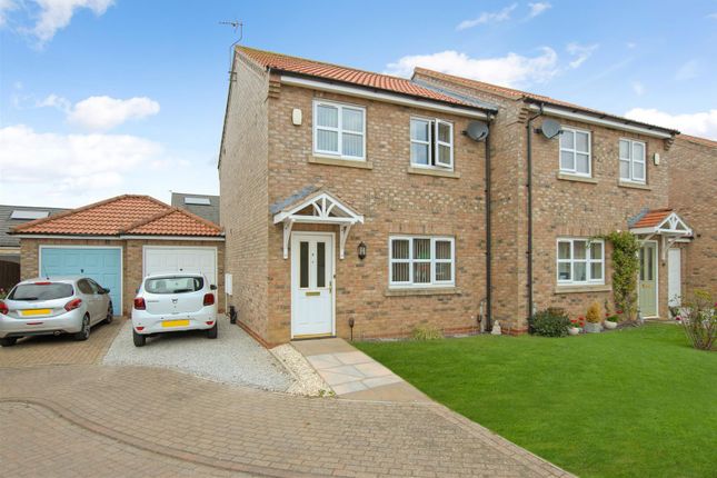 Thumbnail Semi-detached house for sale in Baileywood Close, Holme-On-Spalding-Moor, York