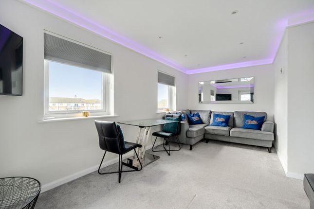 77, Victory Mews, Brighton Marina Villag photo 4