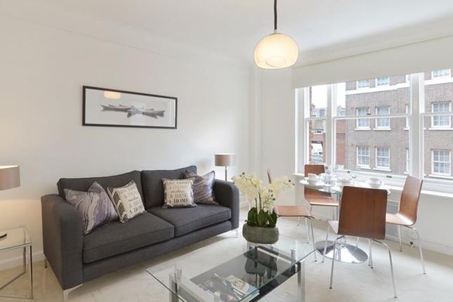 Thumbnail Flat to rent in Hill Street, Mayfair, London