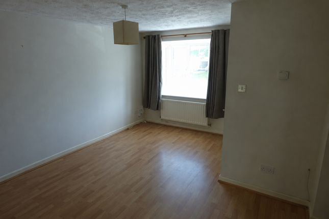 10 Diana Gardens, Bristol photo 3