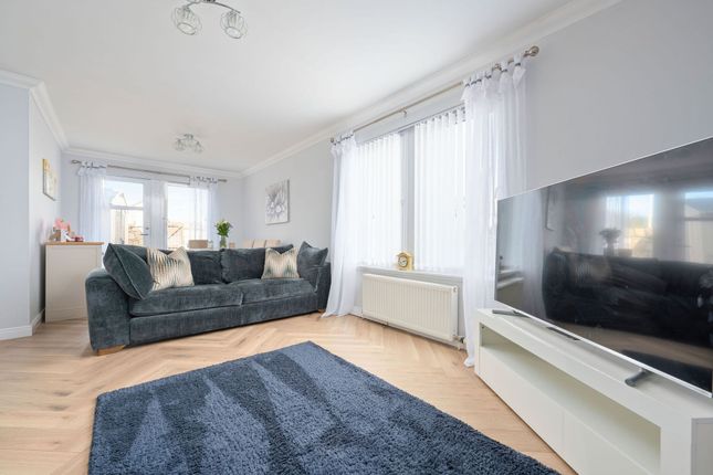 5 Craigflower Gardens, Dunfermline photo 4