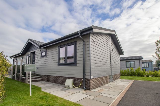 2-bed caravan on Lodge 22, Marsh View, Church Farm Road, £475,000