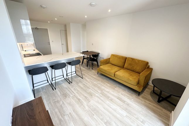 Thumbnail Flat to rent in Queen Street, Salford