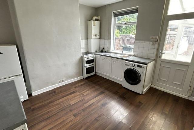35, Victoria Road, Mexborough photo 2