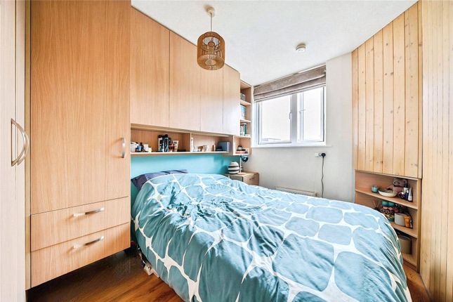 62, Amina Way, London photo 3