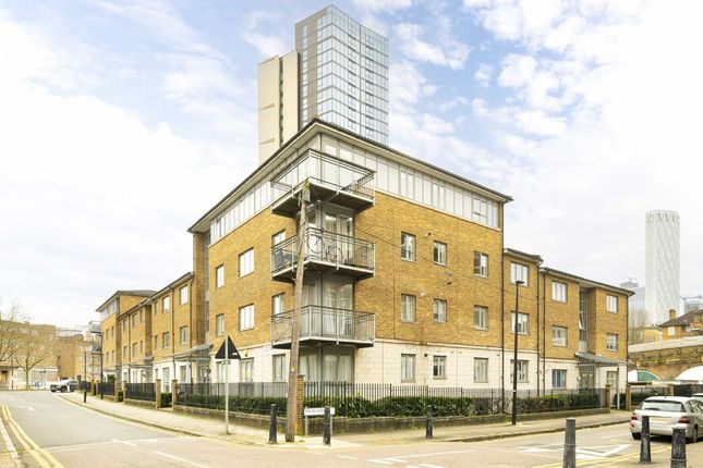 Thumbnail Flat for sale in Grenade Street, London