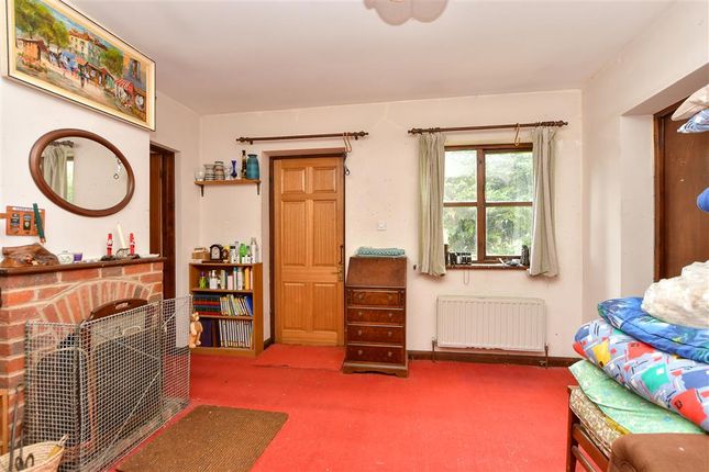 Thumbnail Detached house for sale in Dean Lane, Harvel, Meopham, Kent