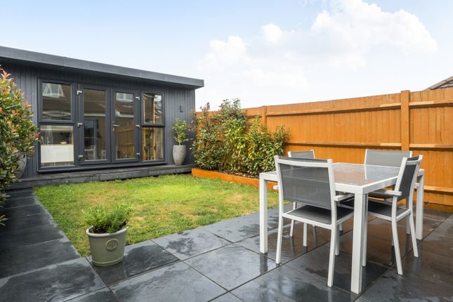 6, Farmers Place, Gerrards Cross photo 4