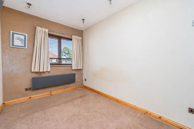 68, Longsight Road, Bury photo 4