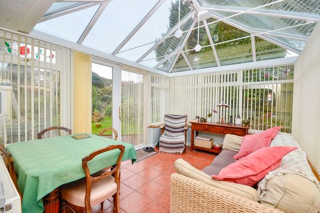 27, Pine Close, Brixham photo 3