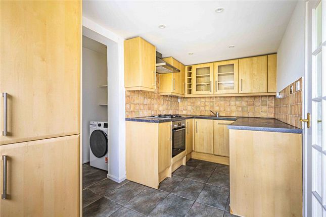 7, Rutland Place, Bushey Heath photo 4