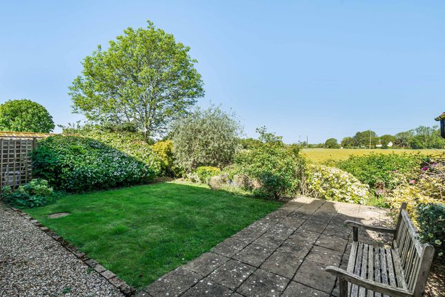 3 Lewknor Close, Watlington photo 4