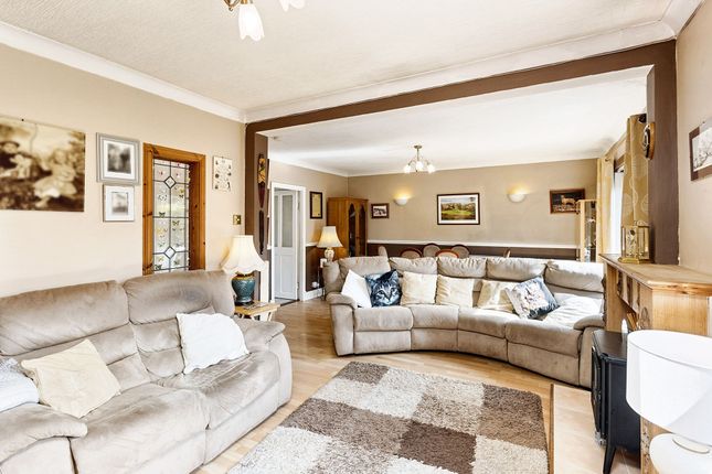 5 Mossgiel Cottages, Livingston photo 2