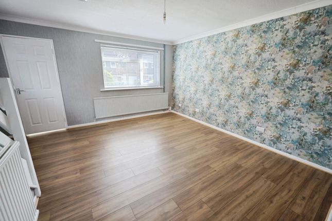 12, Carisbrooke Crescent, Bishop Auckland photo 2