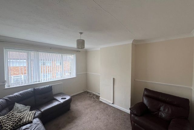 65, Bury Avenue, Hayes photo 2