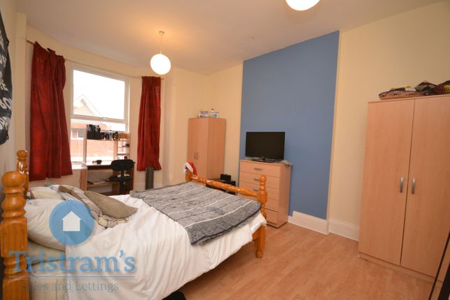 Room to rent in Room 6, Hound Road, West Bridgford