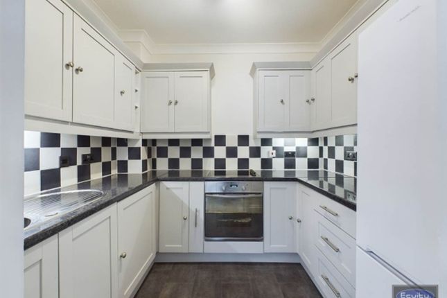 Flat 2, Highlands, Dartford photo 3