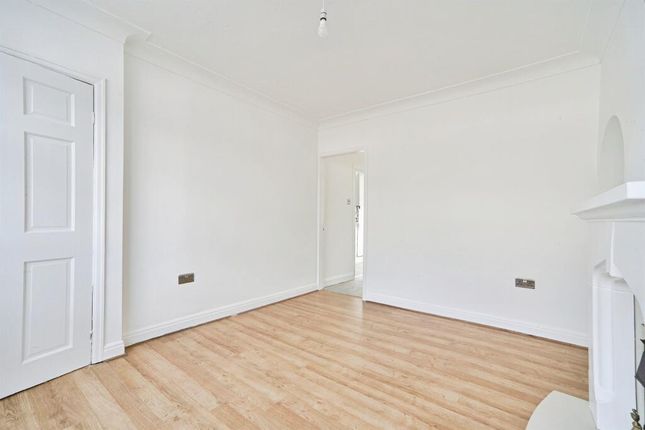 30, Nancroft Mount, LEEDS photo 4