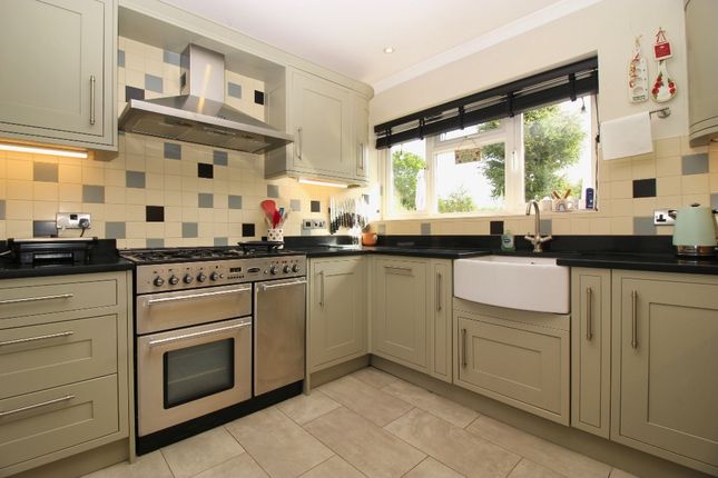 Leonda, Pinesfield Lane, Trottiscliffe photo 3