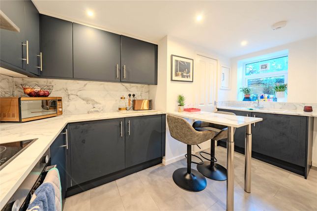 3, Arthur Terrace, Pudsey photo 3