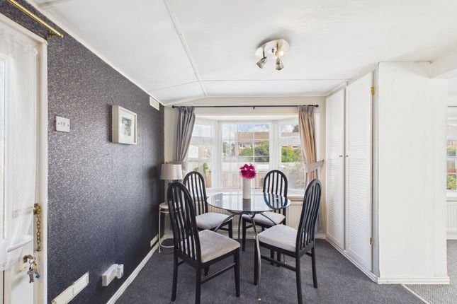 7 Orchard Park Hayden Road, Cheltenham photo 3