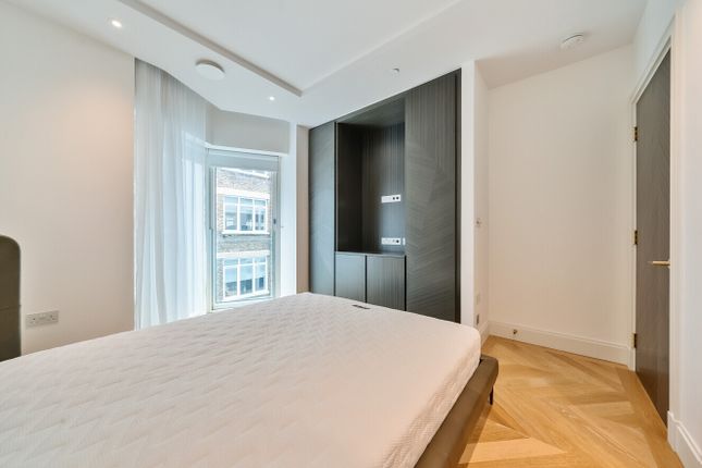 Flat for sale in Millbank, Westminster