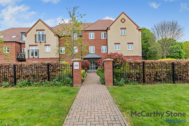 Lock Court