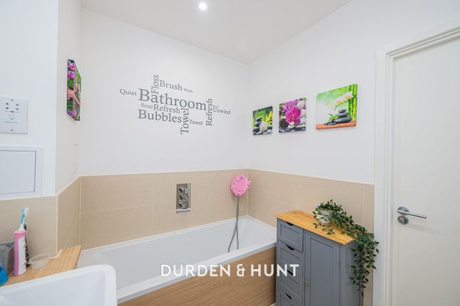 Flat for sale in St. Clements Avenue, Harold Wood
