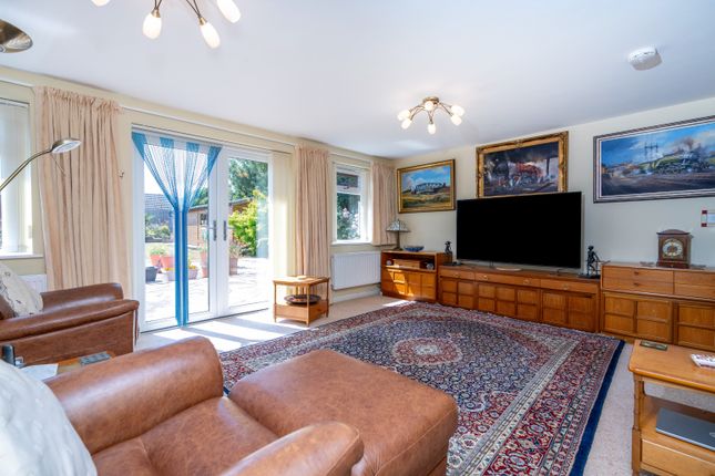 8, Buckingham Road, Oakham photo 4