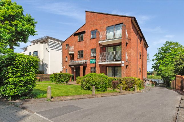 Flat for sale in Bromley Road, Shortlands, Bromley