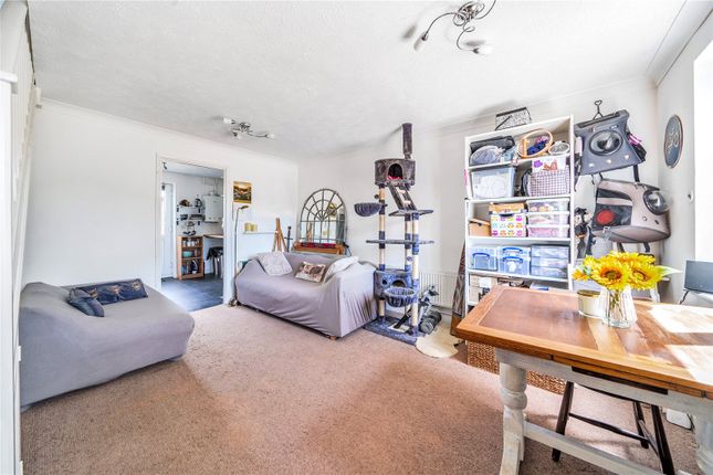 17, York Close, Petersfield photo 3