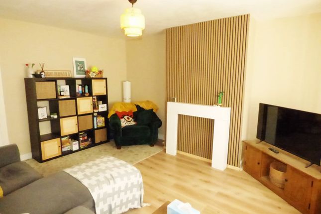 65, Greenthorpe Road, Leeds photo 3