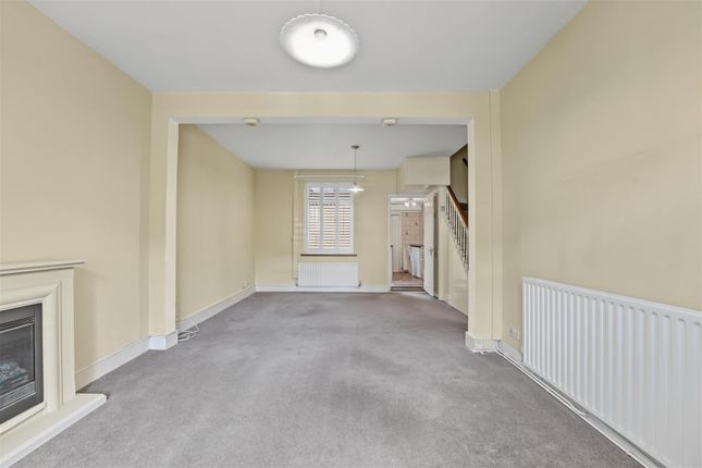38, Halifax Road, Enfield photo 2