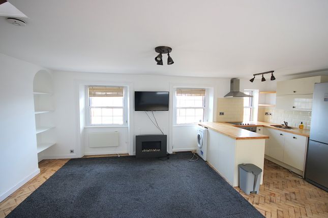 7, Magnolia Flats, Regent Road, Jersey photo 4