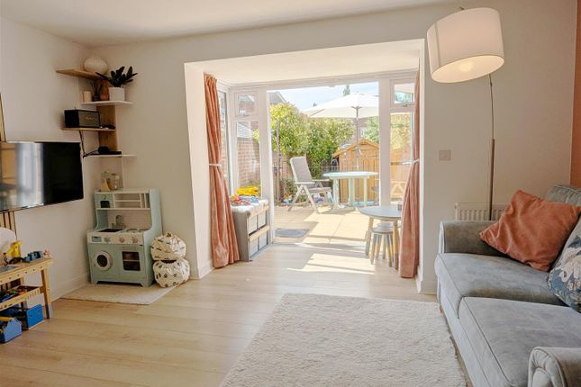 5, Denman Drive, Newbury photo 4