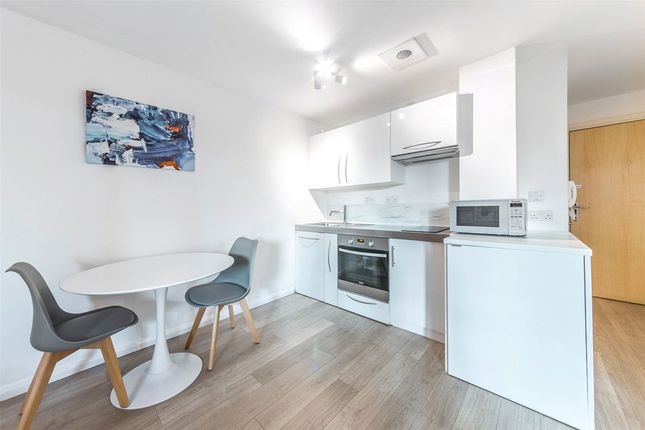 570, Hanover House, Vauxhall photo 4