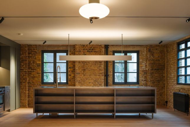 Thumbnail Flat to rent in Wild's Rents, London