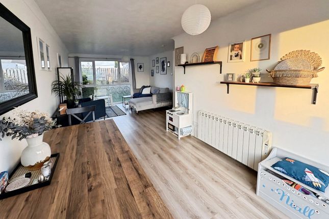 21 Eglos Road, Shortlanesend Truro Cornwall, Truro photo 4