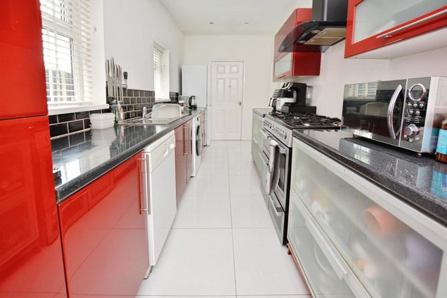92, Doncaster Road, Scunthorpe photo 4