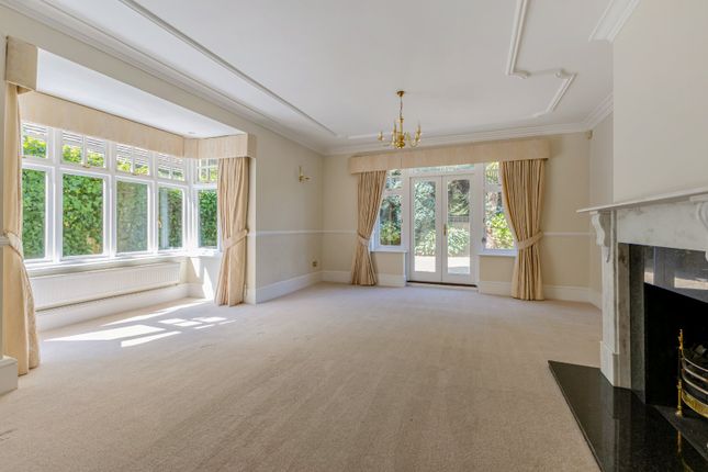 2, Wellington Place, Surrey photo 2