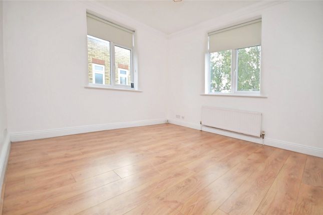 1, Grove Court, Upminster photo 5