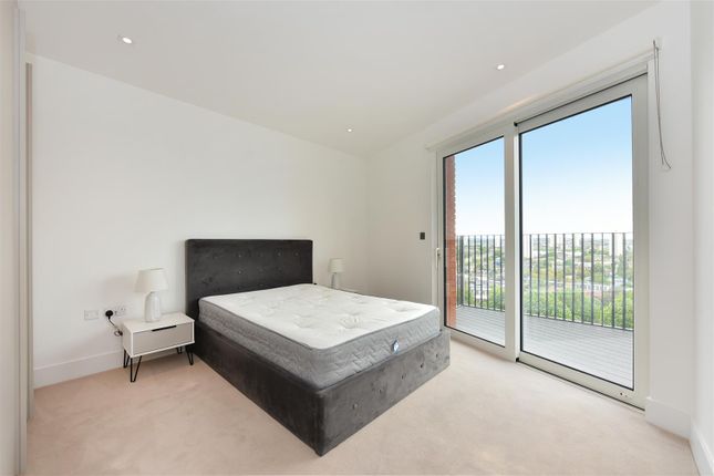 Flat 81, 7A, Exchange Gardens, London photo 4