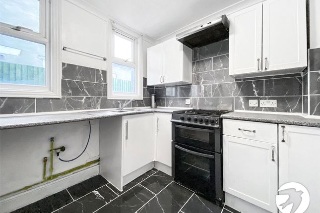 Thumbnail Terraced house to rent in Basildon Road, Abbey Wood